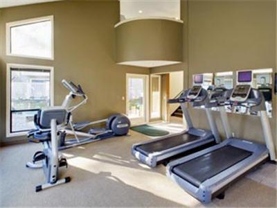 Hawthorn Suites By Wyndham Kent, Wa Bagian luar foto