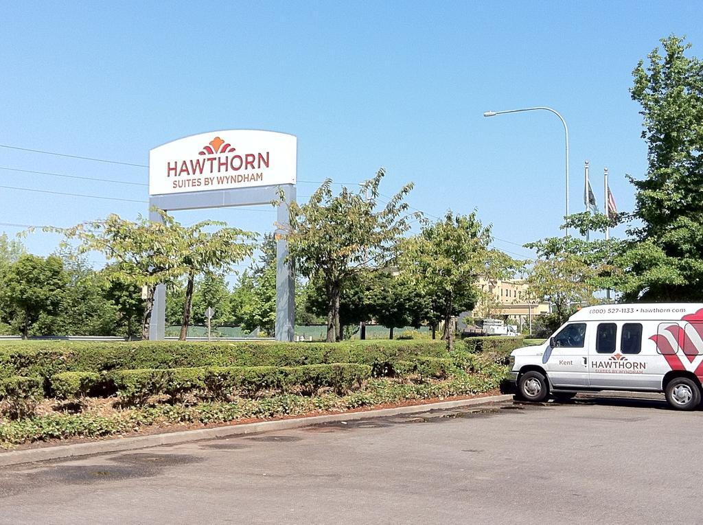 Hawthorn Suites By Wyndham Kent, Wa Bagian luar foto