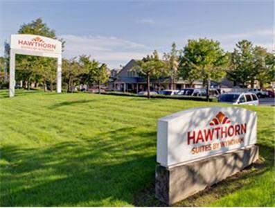 Hawthorn Suites By Wyndham Kent, Wa Bagian luar foto