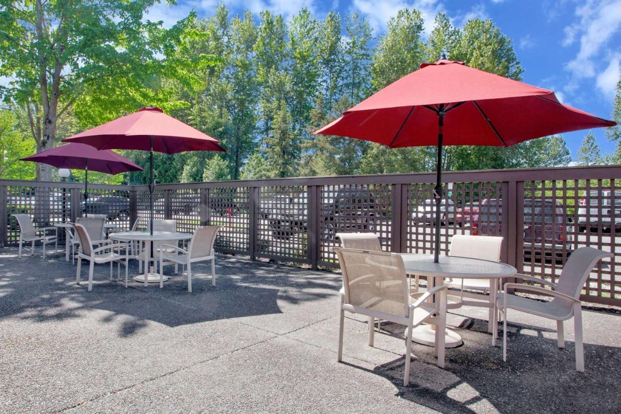 Hawthorn Suites By Wyndham Kent, Wa Bagian luar foto